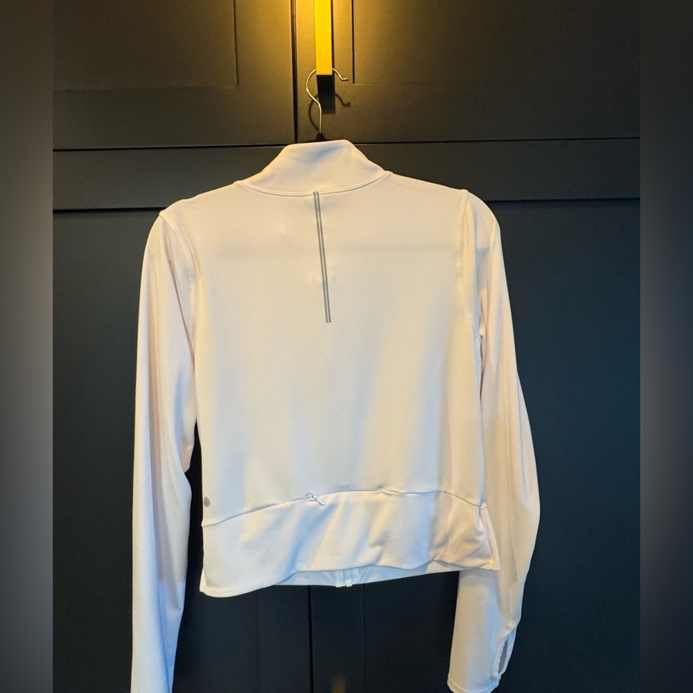 New white exercise jacket - Picture 4 of 6